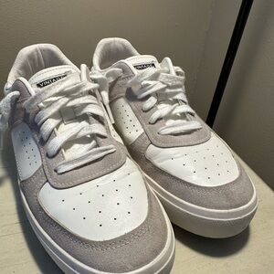 Vintage Havana White and Gray Athletic Shoes